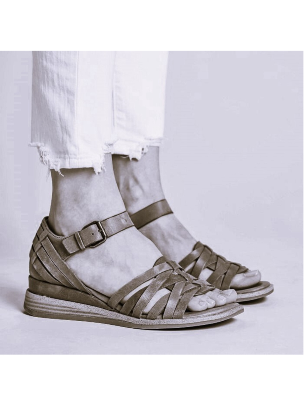 Comfortiva Marina Leather Strappy Low Wedge Sandals Citron Women's SIZE 10M NIB - Picture 5 of 10